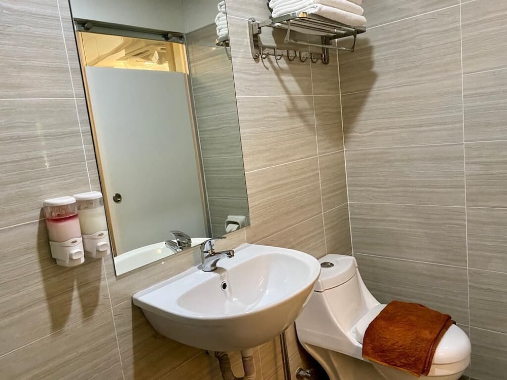 SH Hotel Kota Damansara 46/50