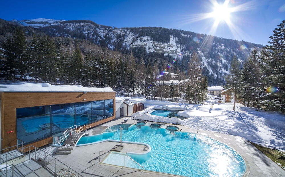 Le Bristol Leukerbad 46/50