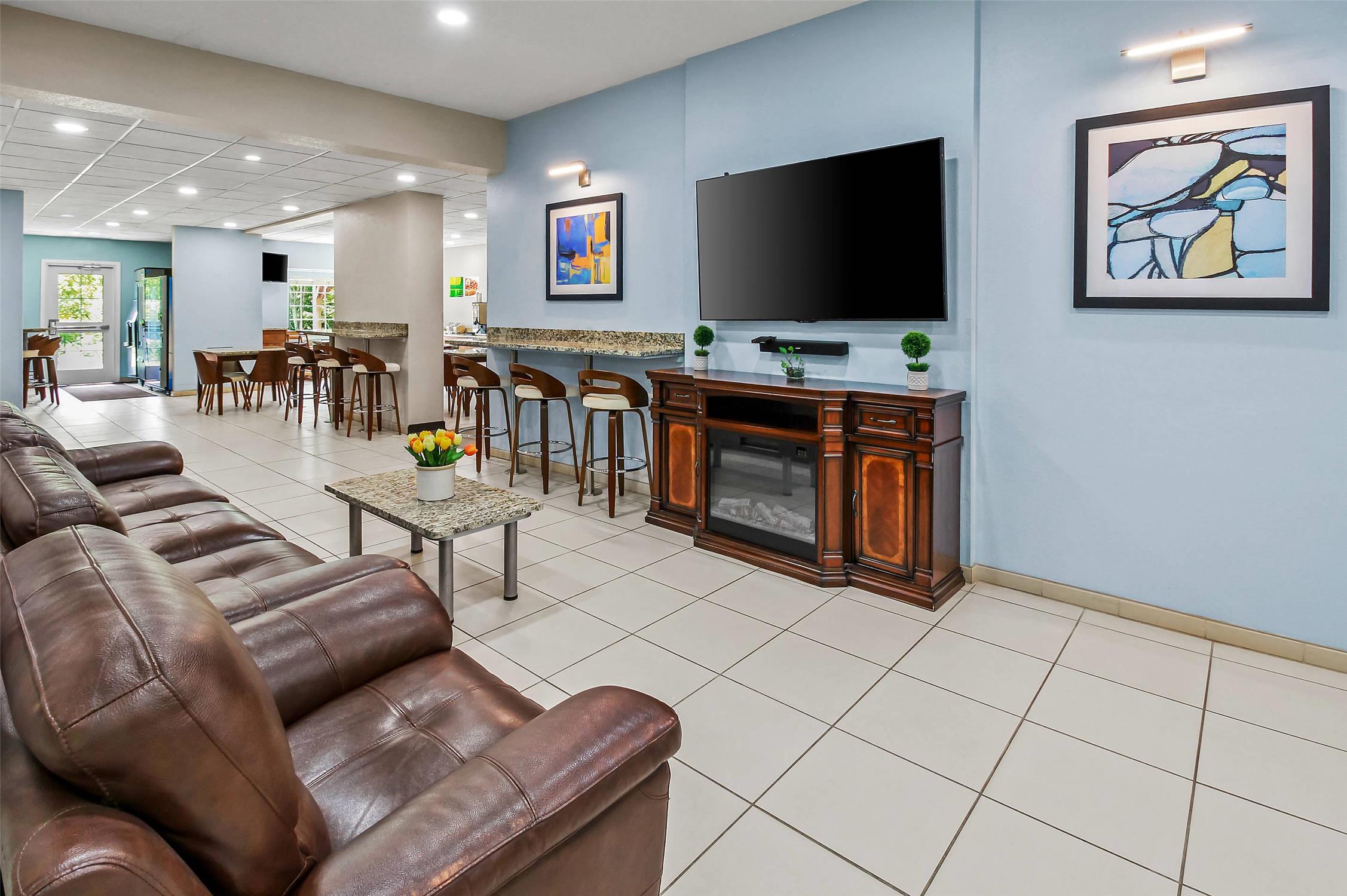 Quality Inn & Suites Washington PA 17/32