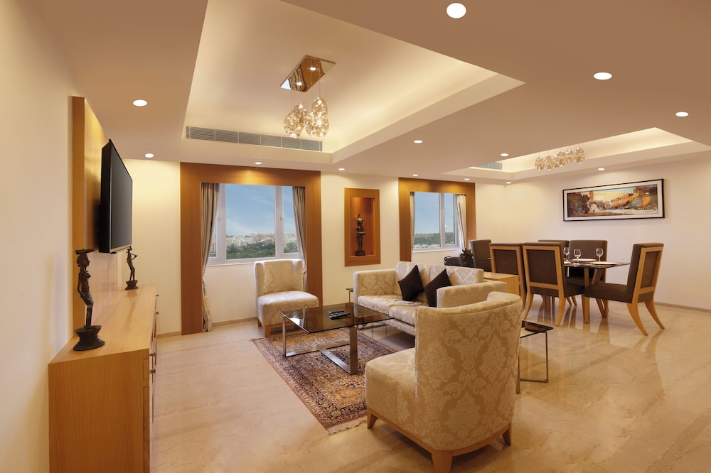 Lemon Tree Hotel Gachibowli Hyderabad 42/64
