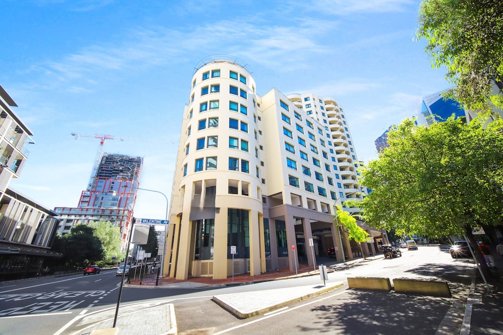 Fiori Apartments 2/50