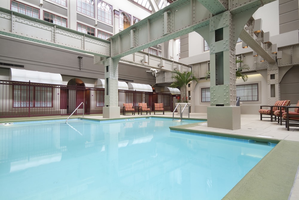 Crowne Plaza Indianapolis Downtown Union Station 3/81