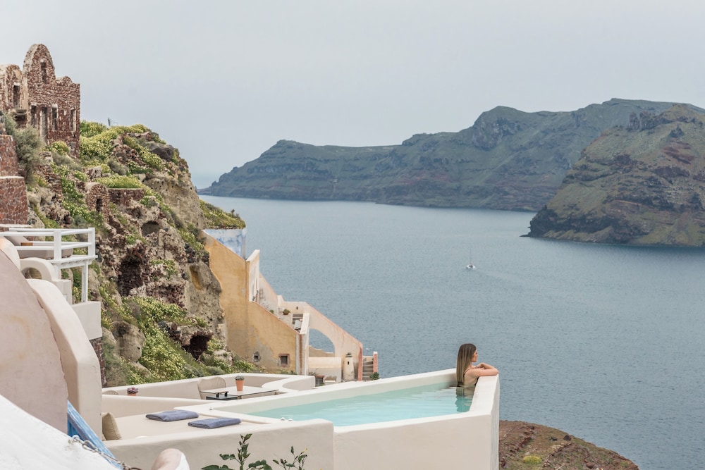 Oia Castle Luxury Suites by Art Maisons 42/50