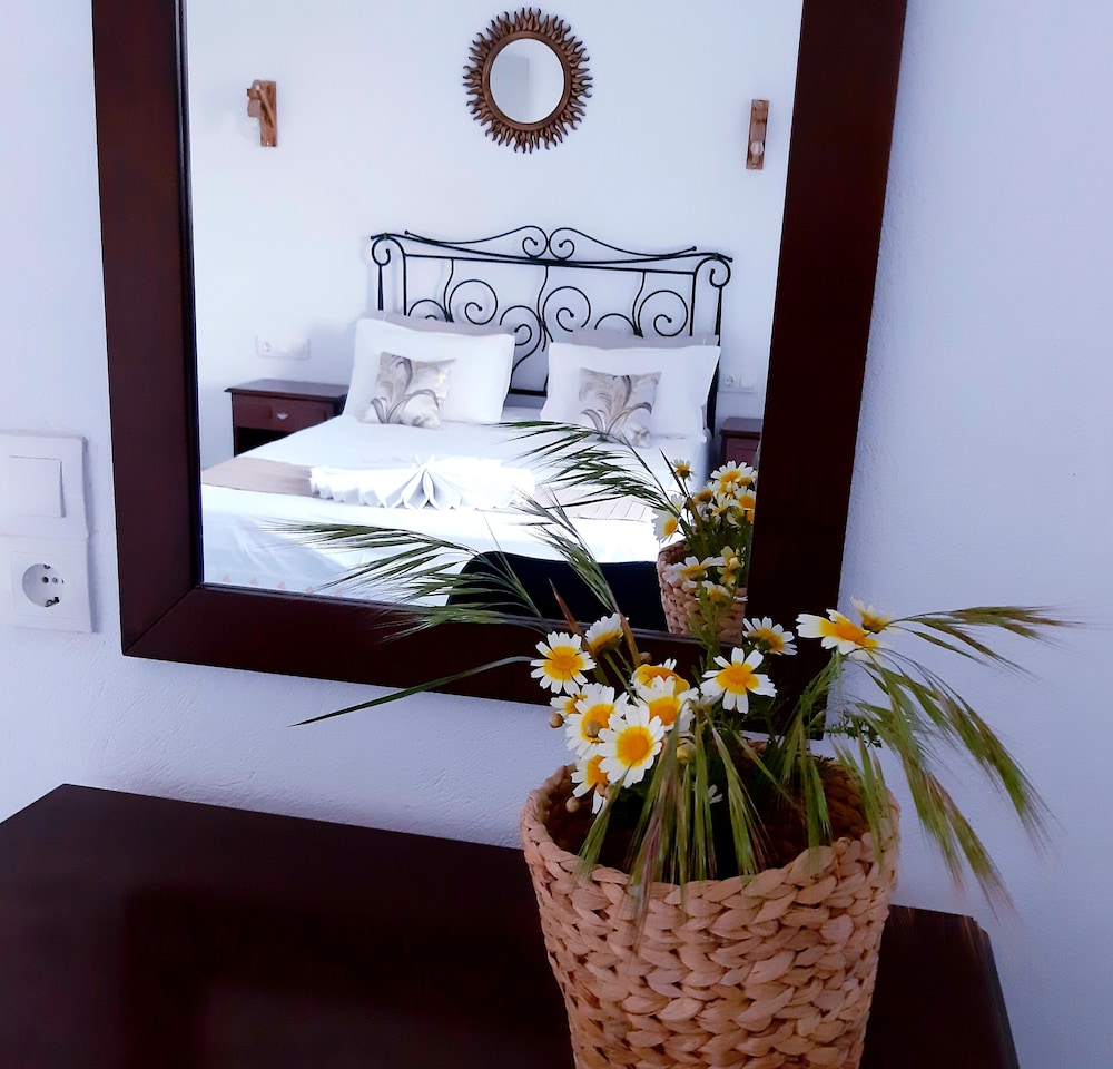 Atalos Suites 8/50