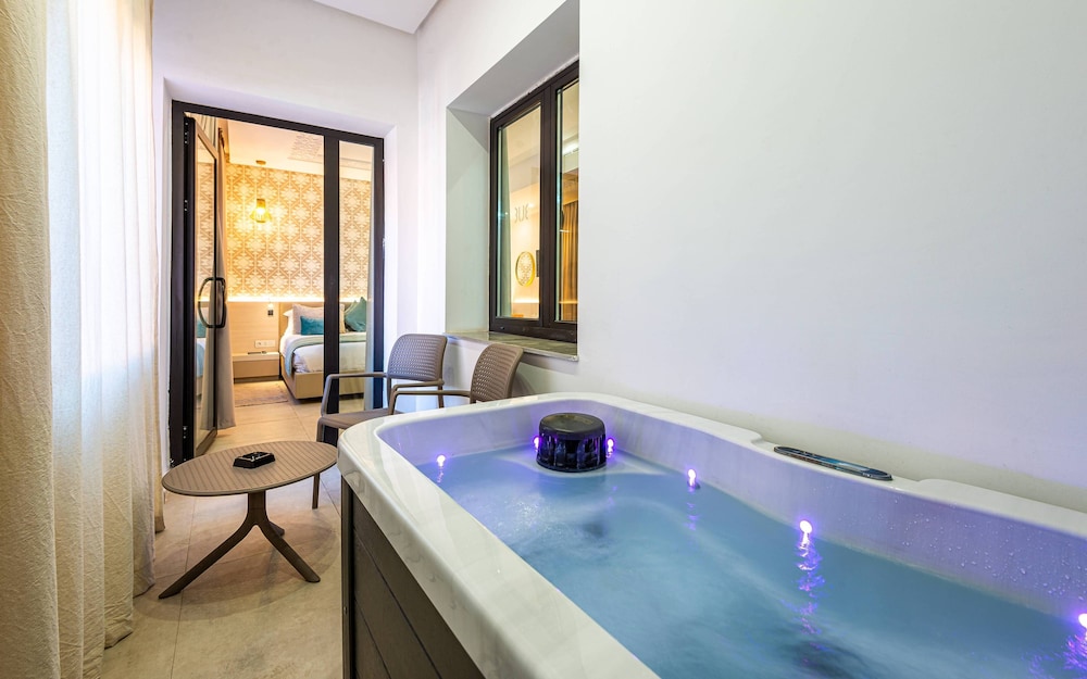 Medina Gardens - Adult only 37/73