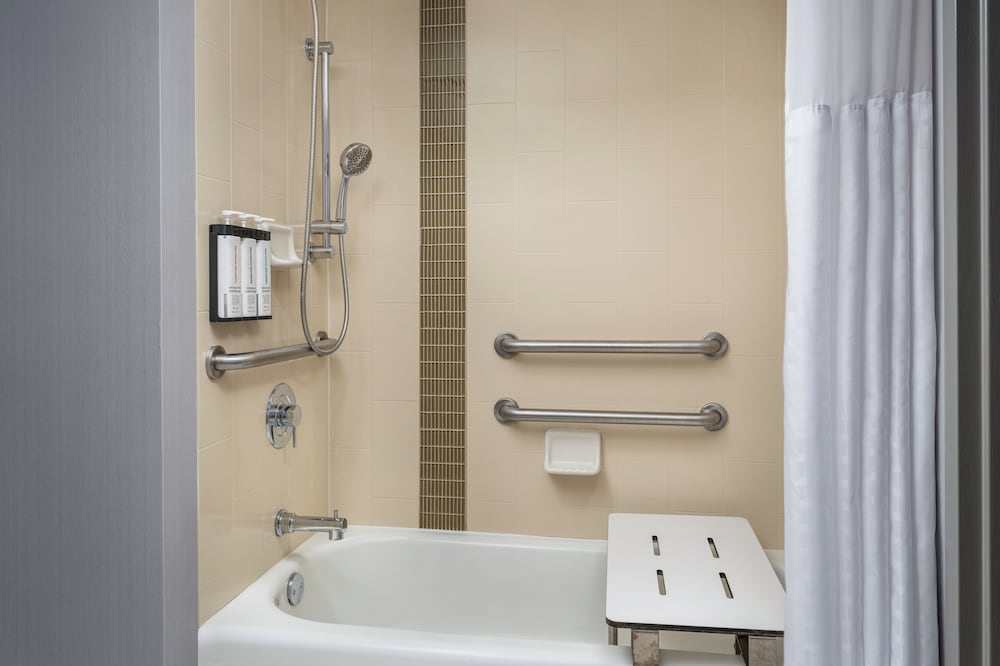Hyatt Place Columbia/Harbison 48/50