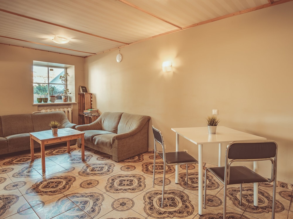 Downtown Forest Hostel & Camping 39/50