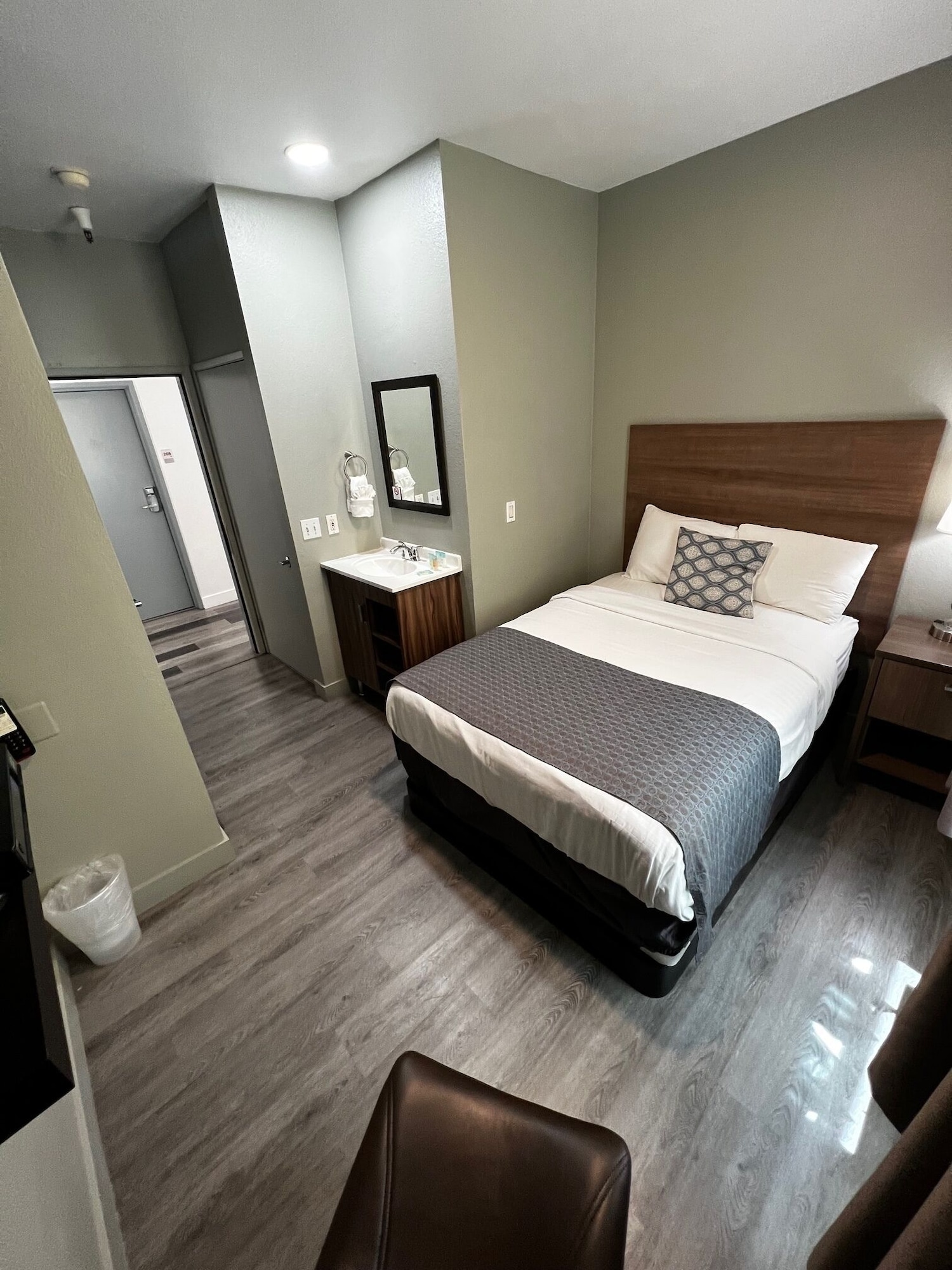 STANDARD, DOUBLE BED