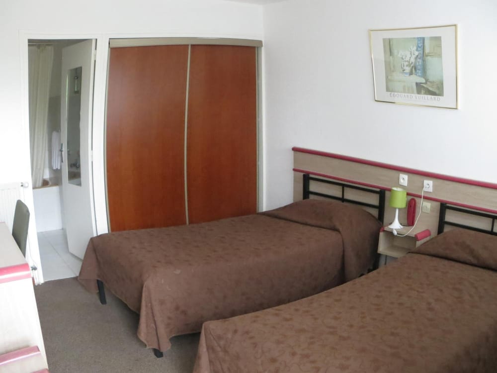 Brit Hotel Hermes 17/42