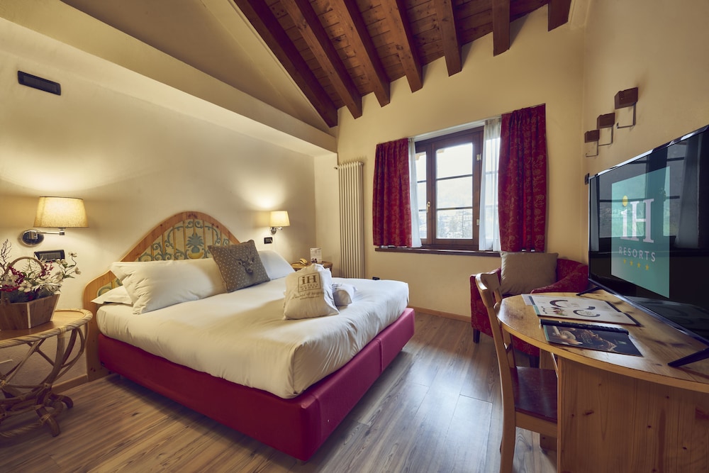 SUPERIOR, DOUBLE BED