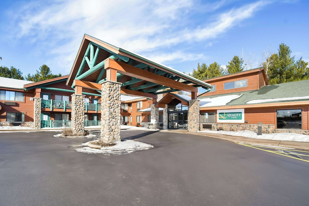 Quality Inn Ladysmith, WI 41/46