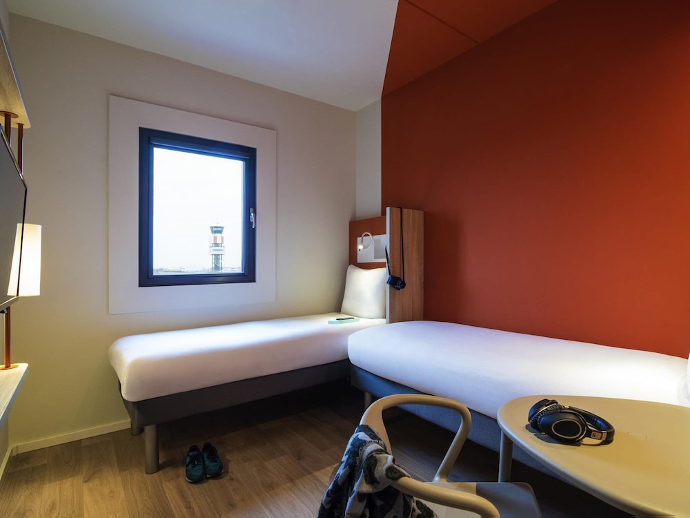 Ibis Budget Rotterdam The Hague Airport 34/35
