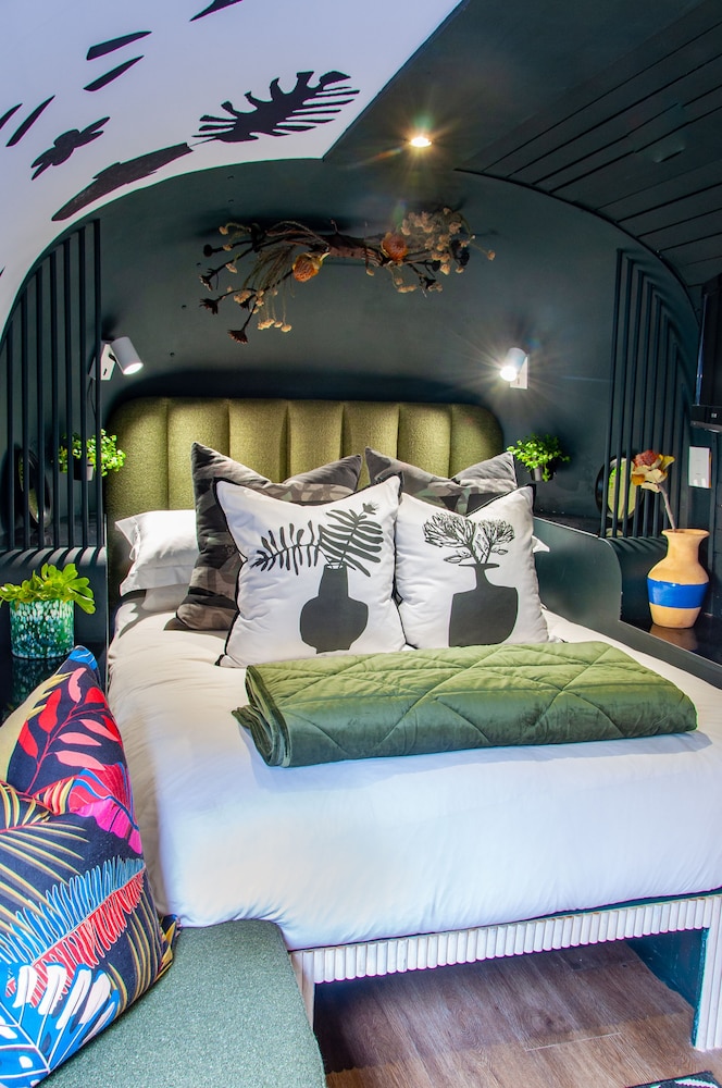 The Grand Daddy Boutique Hotel 43/84