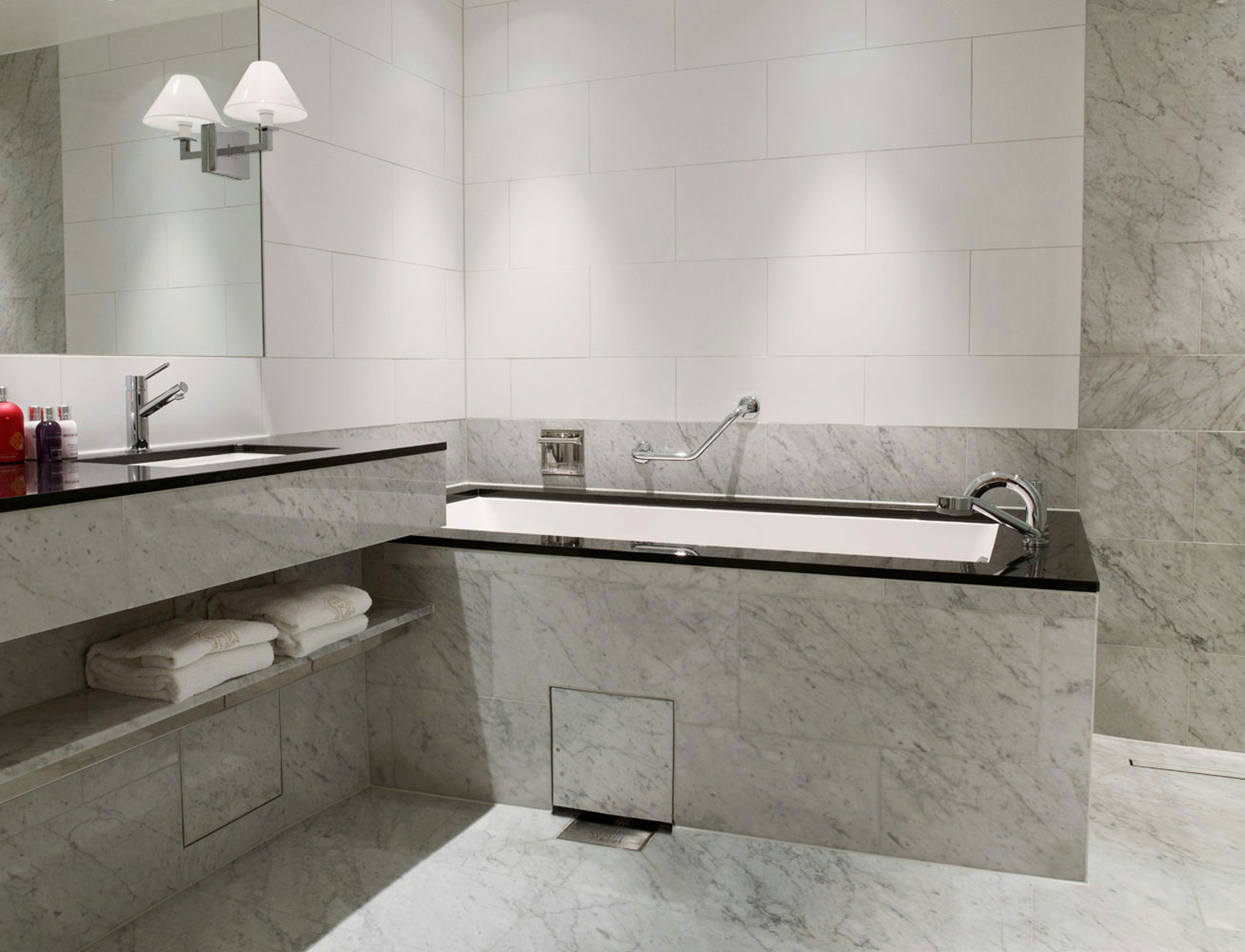 Superior, Suite, Street or Courtyard View، Grand Hotel Stockholm 2/2