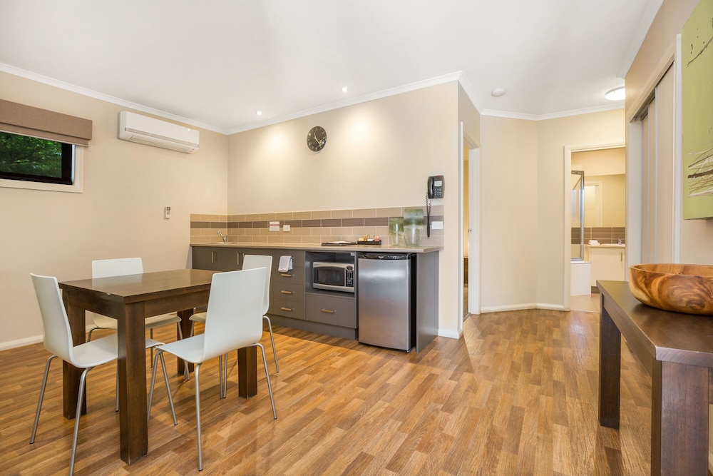 National Hotel Complex And Bendigo Central Apartments 15/68