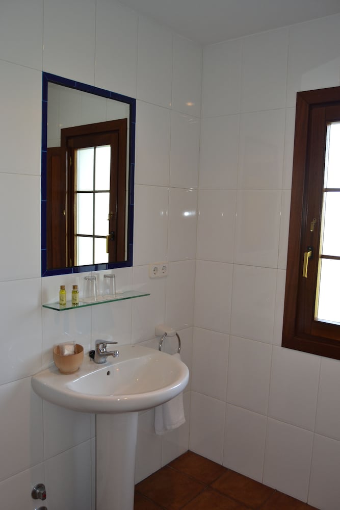 HOTEL RURAL SUQUIN 30/46