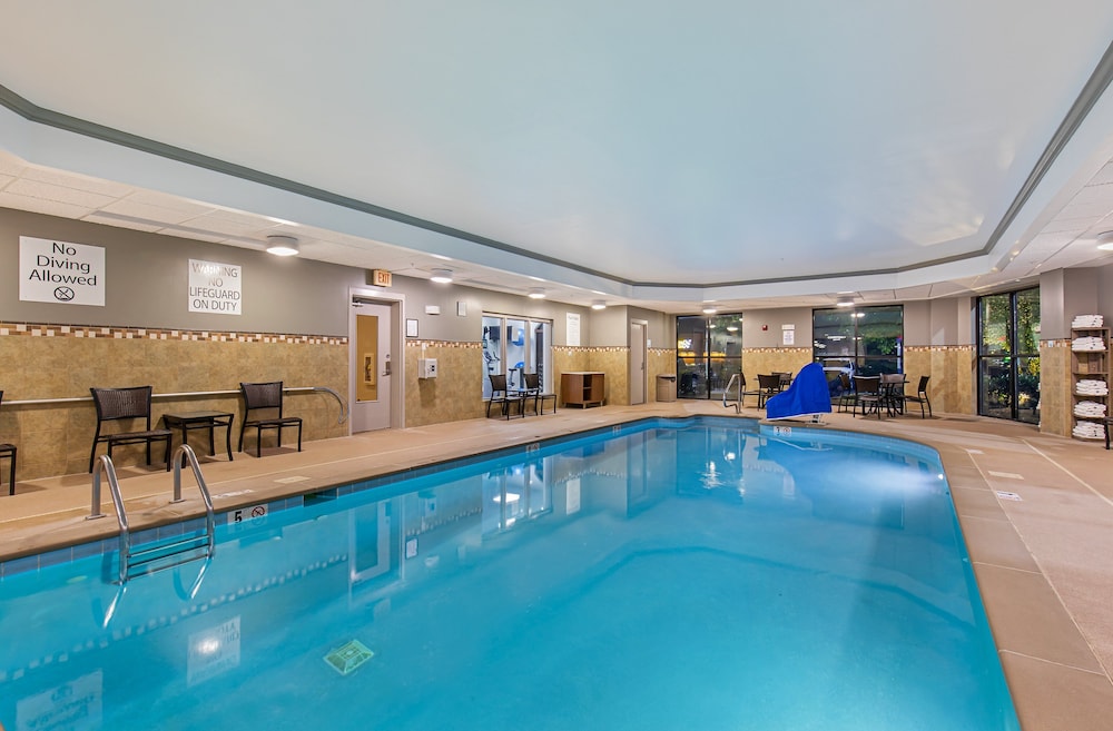 Holiday Inn Express Hotel and Suites Mt. Juliet-Nashville Area 35/70