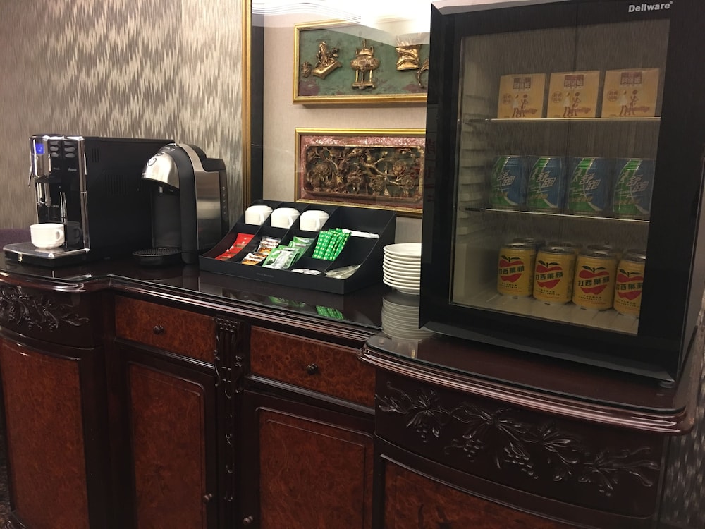 Cai She Hotel 4/48