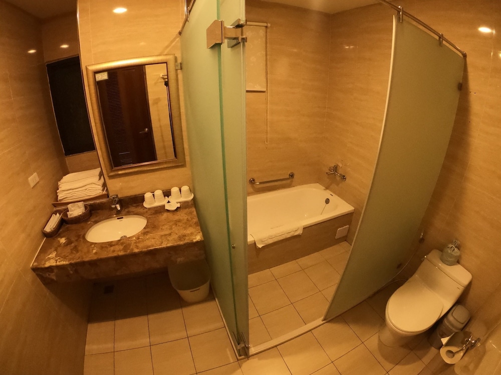 Ming Yue Hu Hotel 21/24