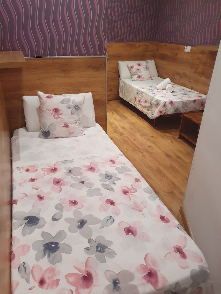 Hostal Victoriano 24/90