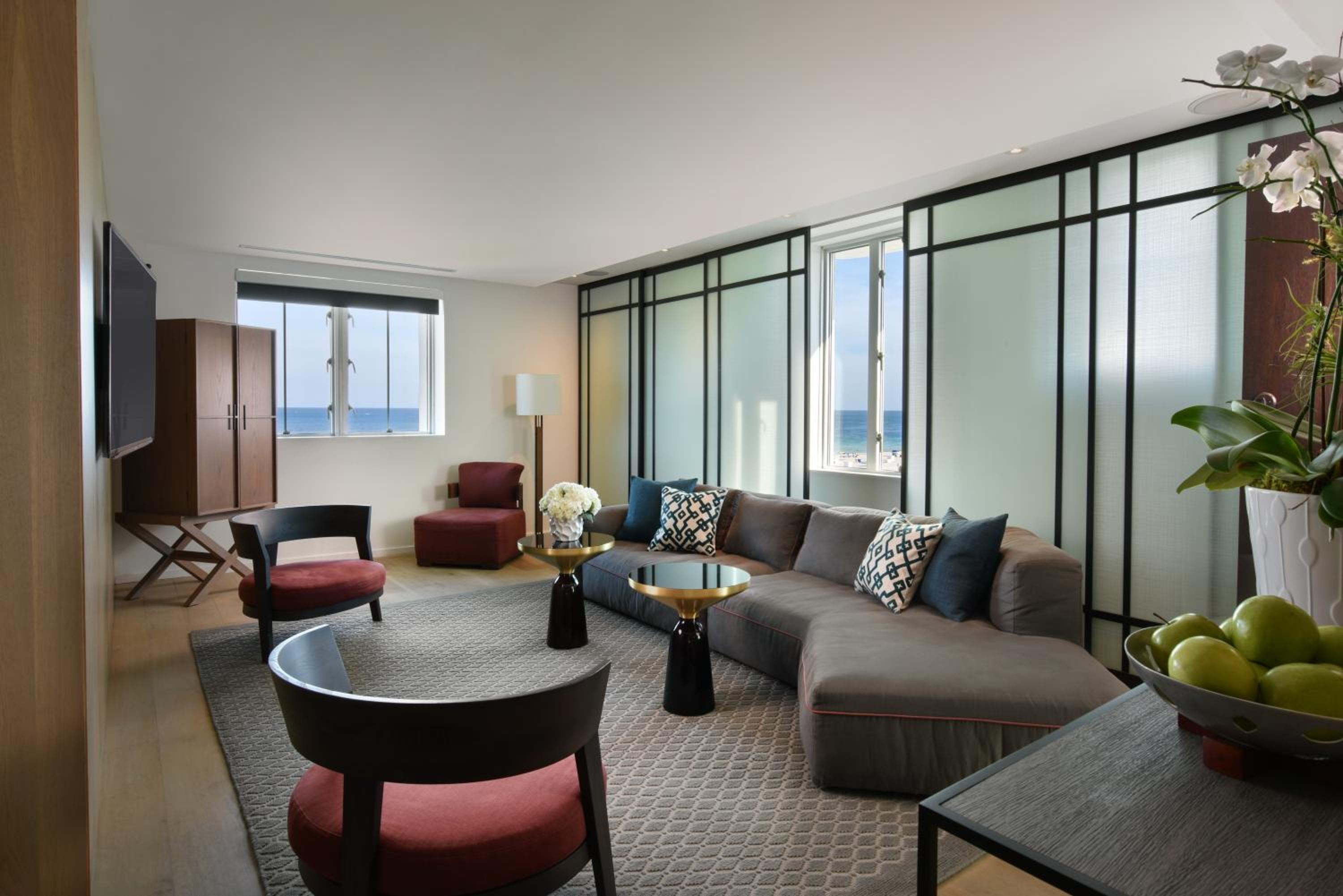 Victoria, Penthouse Suite, King Bed