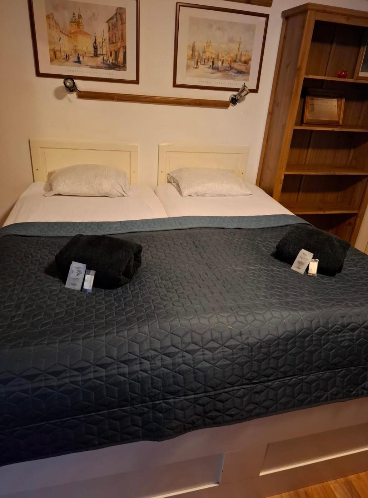 Hotel Clochard 27/56
