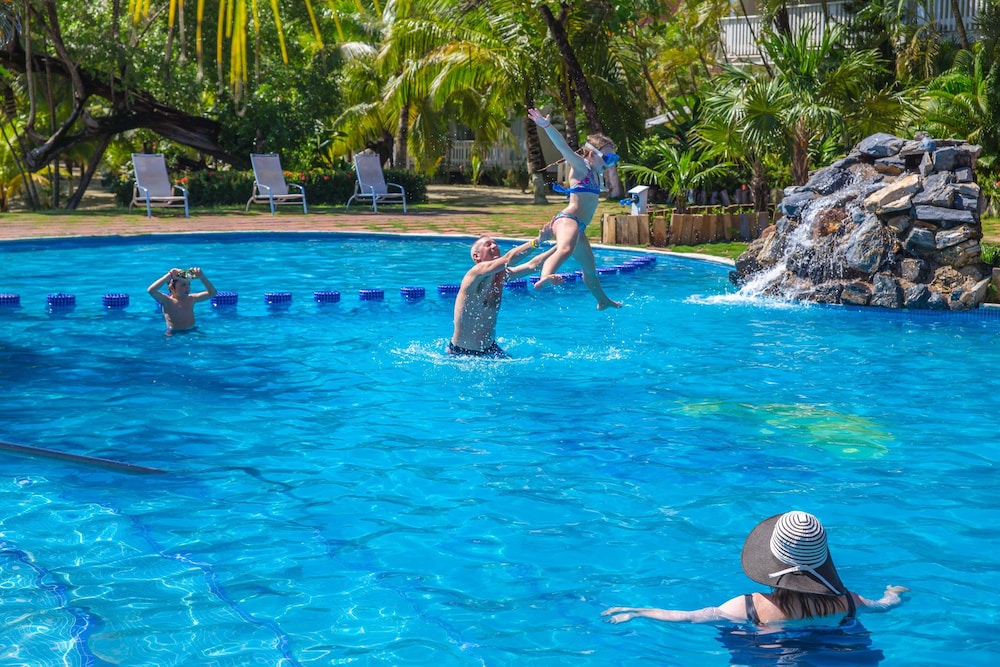 Fantasy Island Resort Beach And Marina All Inclusive 32/74