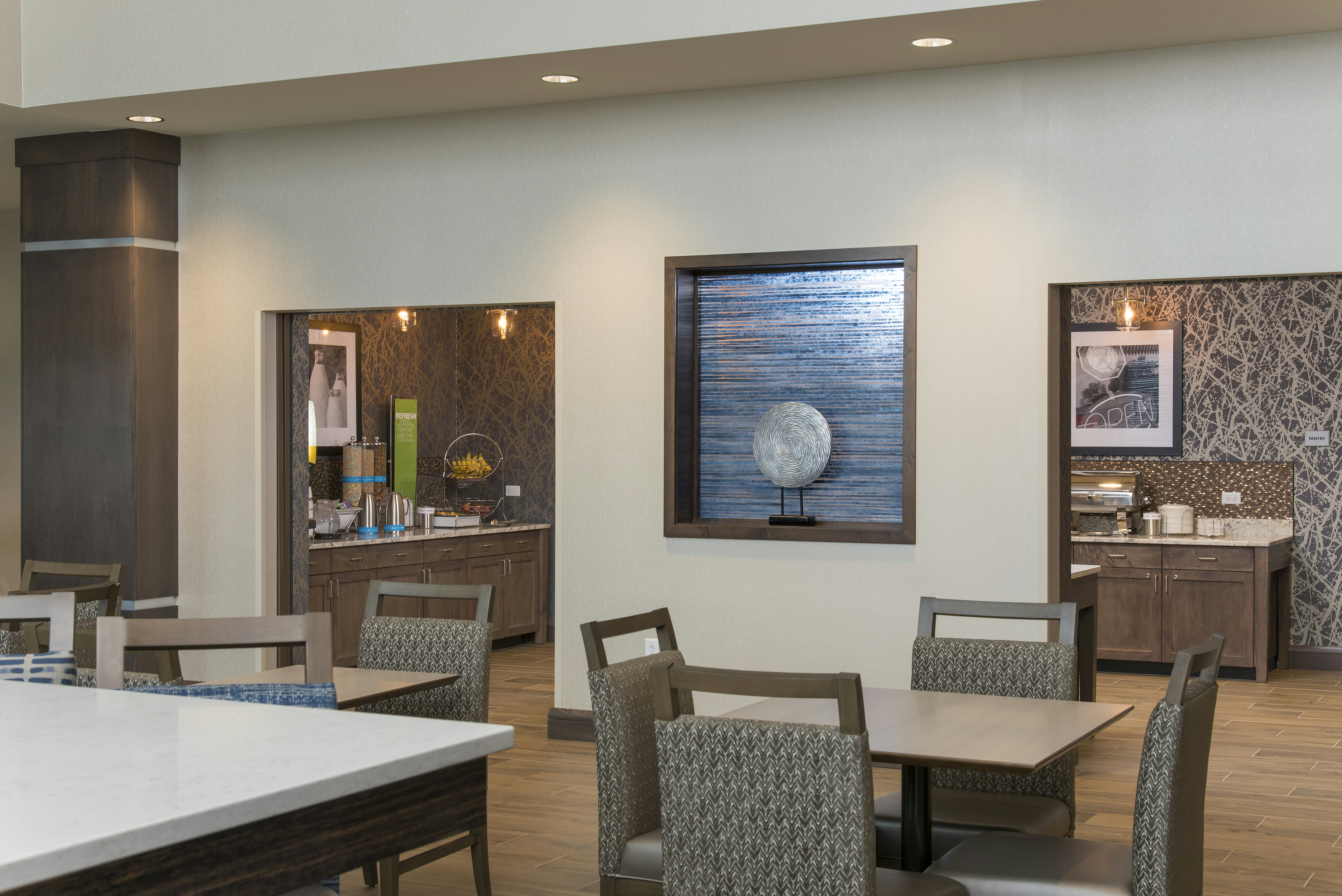 Hampton Inn and Suites Grand Rapids Downtown 45/61