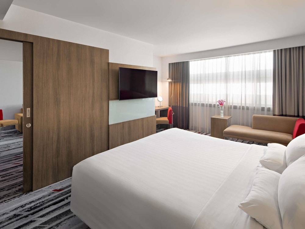 Novotel Jakarta Gajah Mada 19/49