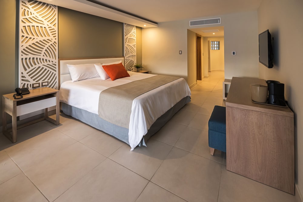 Select Sosua Adults Only, Trademark by Wyndham All Inclusive 15/45