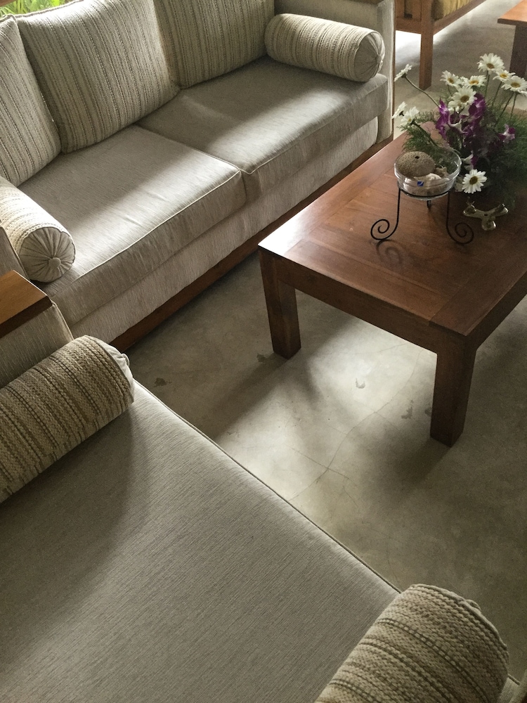 Hanthana House 50/72
