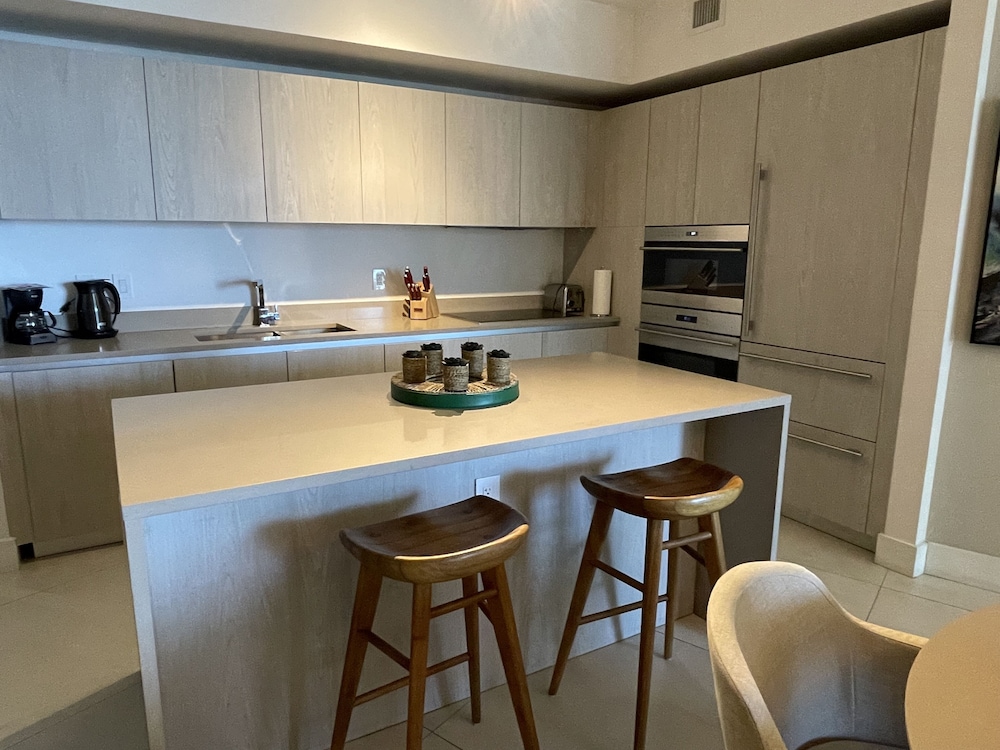 Lyfe Resort & Residences 59/66