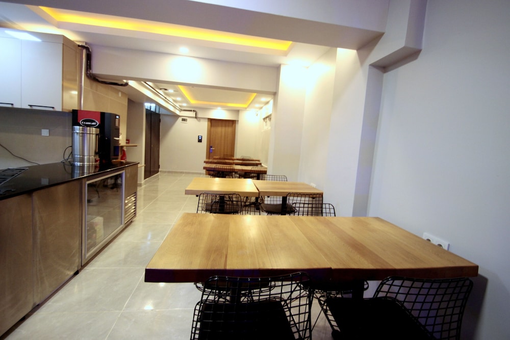 Hira Hotel 15/57