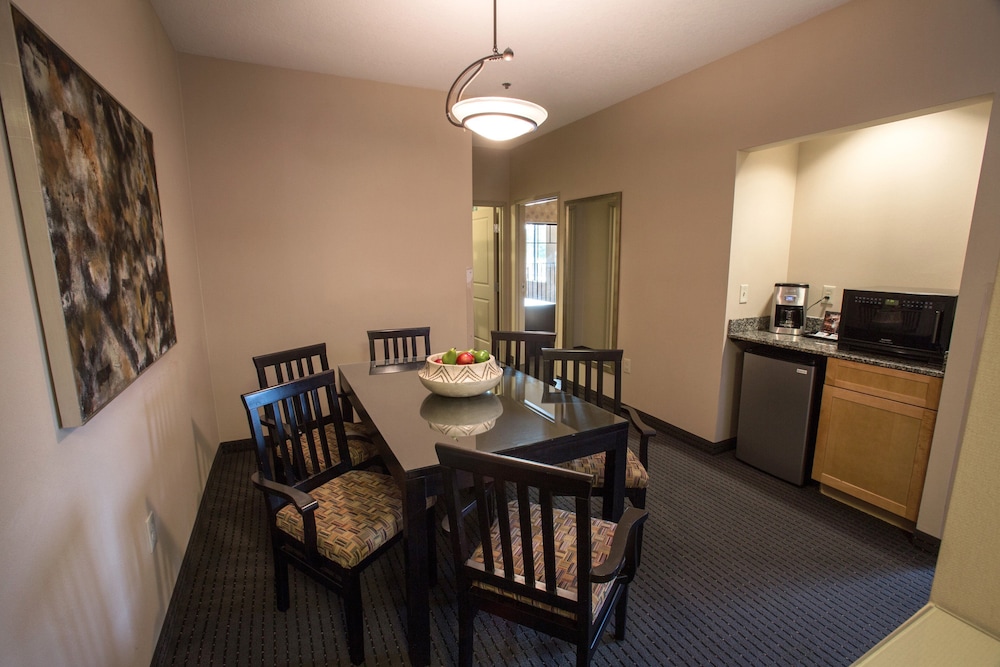 Holiday Inn Hotel Suites St Paul Ne Lake Elmo 63/80