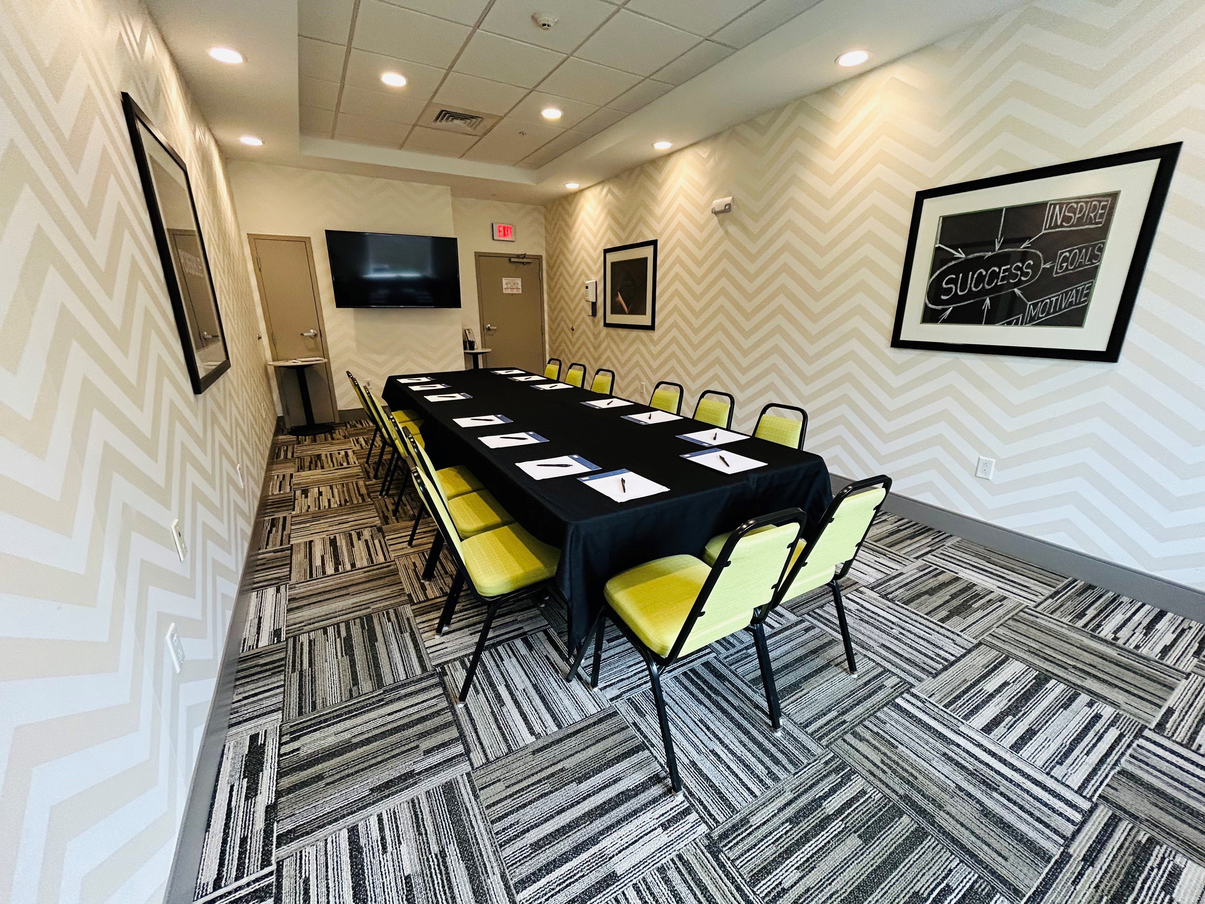 Holiday Inn Express Suites Shippensburg 55/65