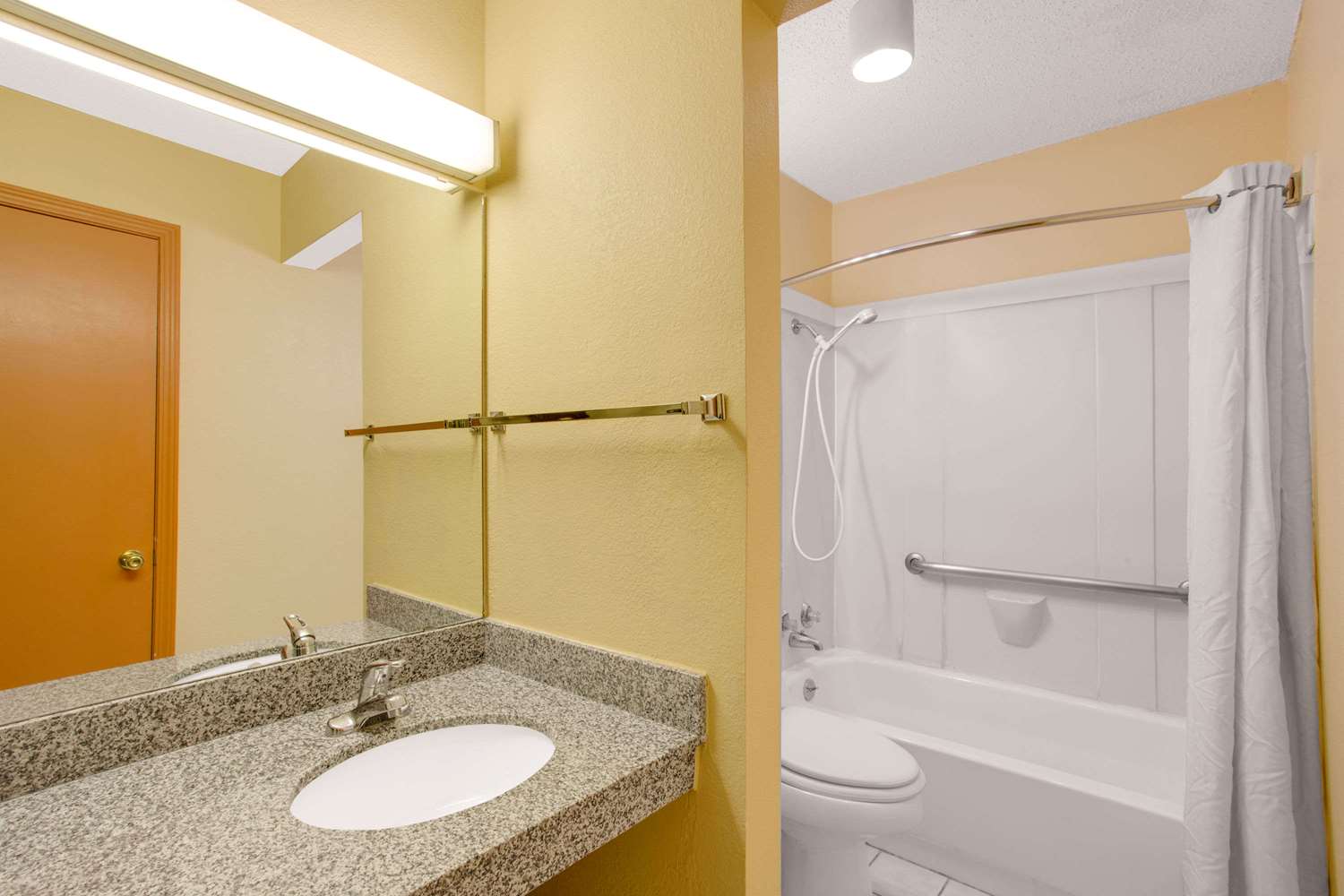 Super 8 By Wyndham Monticello Ar 5/7