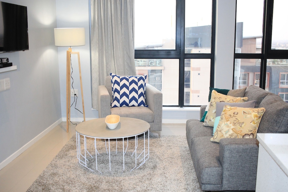 Tower Bliss Studio Apartment 16/28