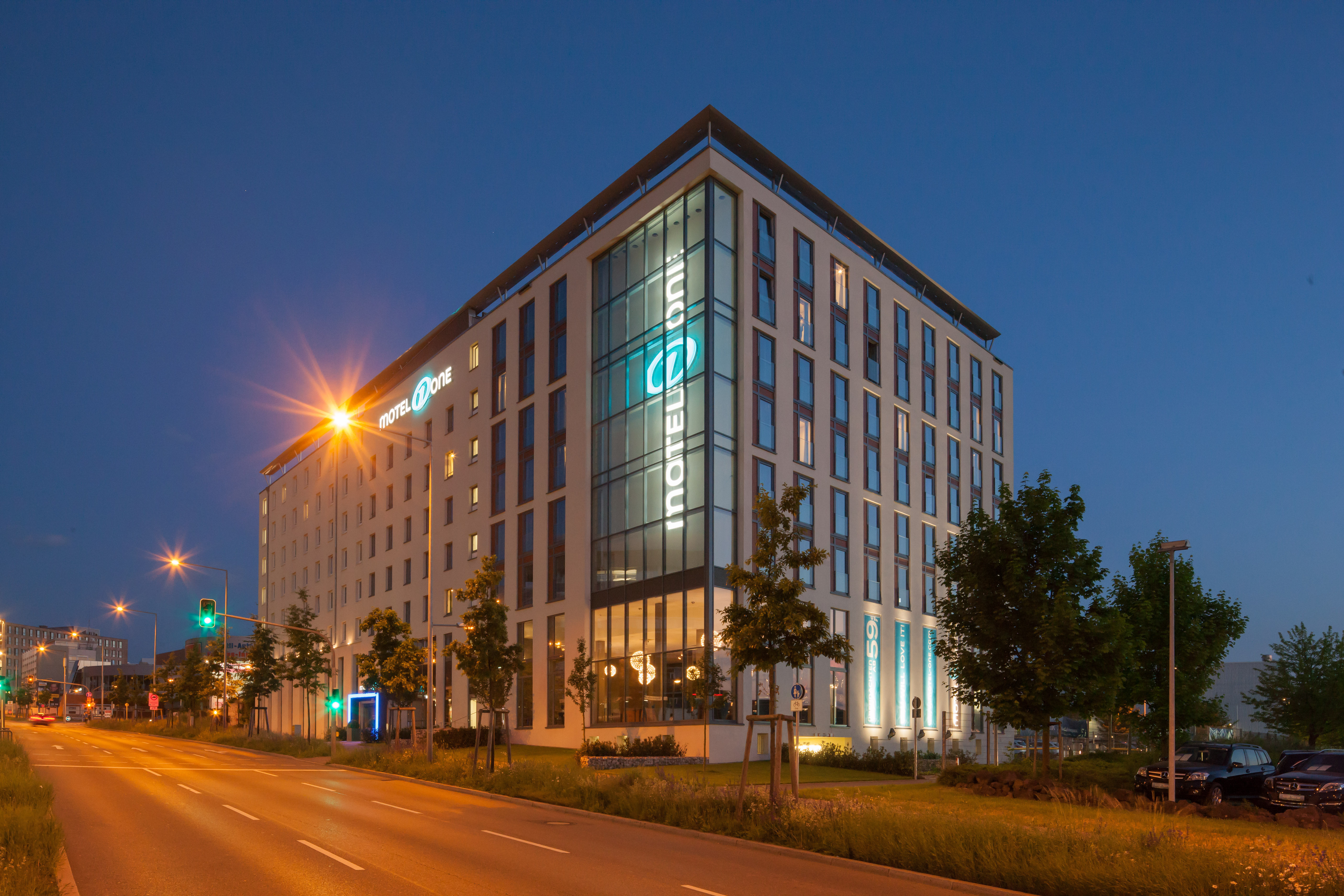 Motel One Stuttgart 2/28