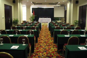 Grand Wahid Hotel Salatiga 53/61