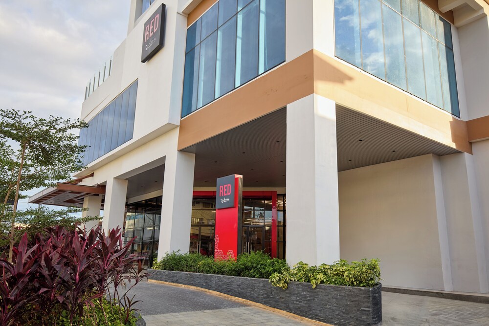 Radisson RED Cebu Mandaue 3/43