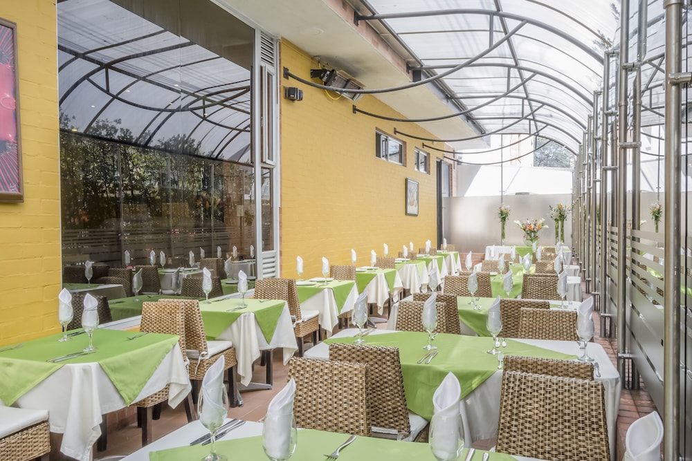 Regency Suites Hotel Boutique 43/53