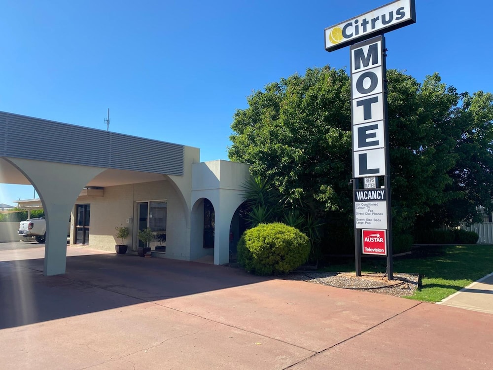Citrus Motel 19/24