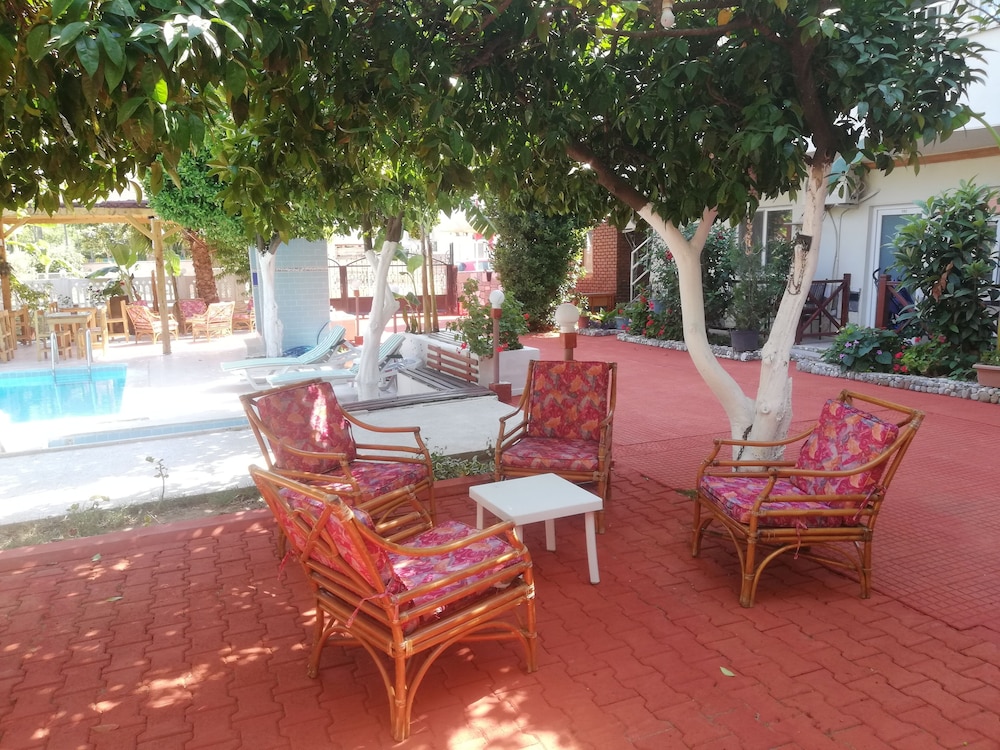 Unal Boutique Hotel 32/40