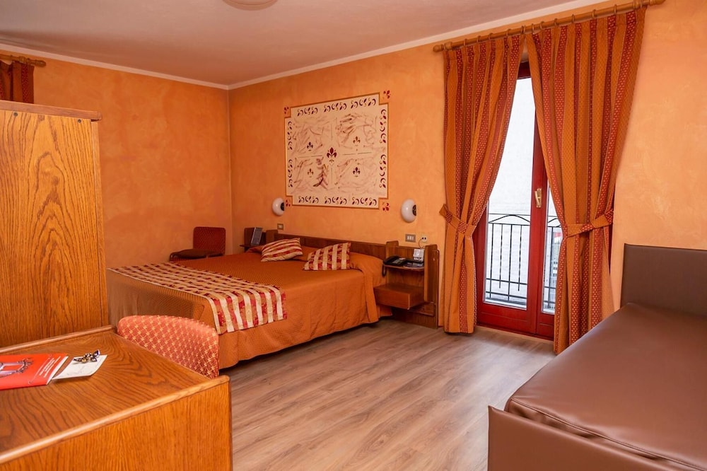 Hotel Chaberton 33/50