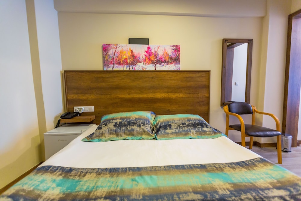 Old Town Boutique Hotel 8/50
