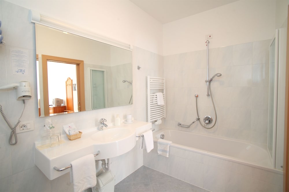 Hotel Bagni Di Salomone 19/72