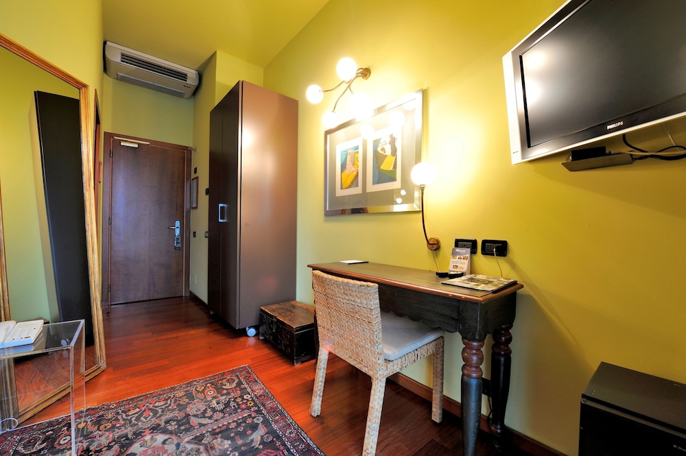 Art Hotel Boston 62/68