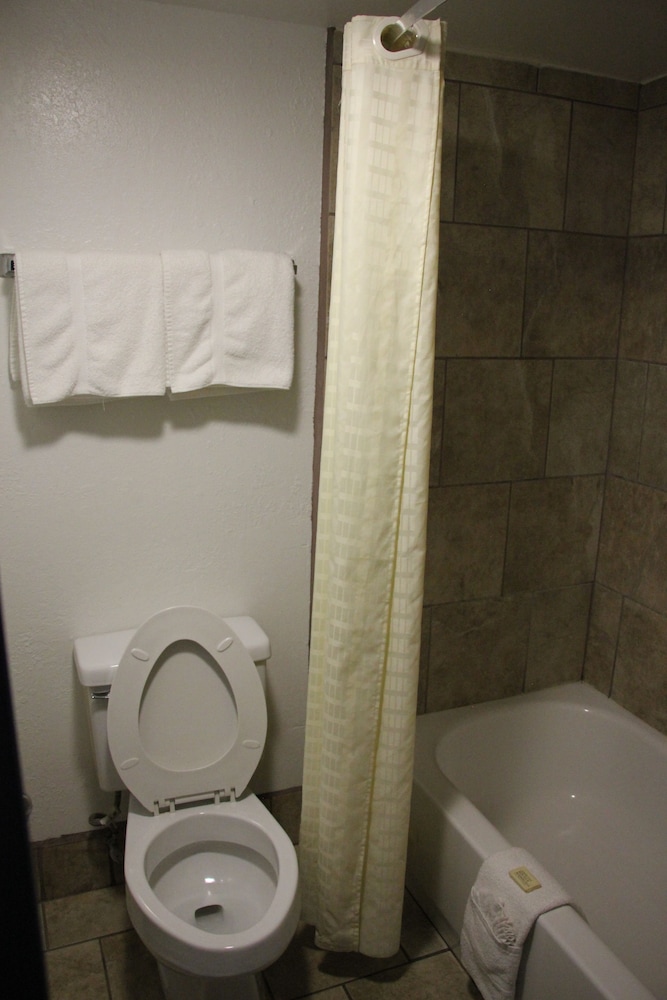 Antioch Quarters Inn and Suites 51/54