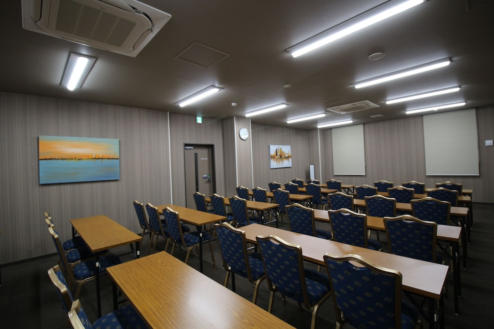 Hotel Route Inn Sendai Higashi 53/57