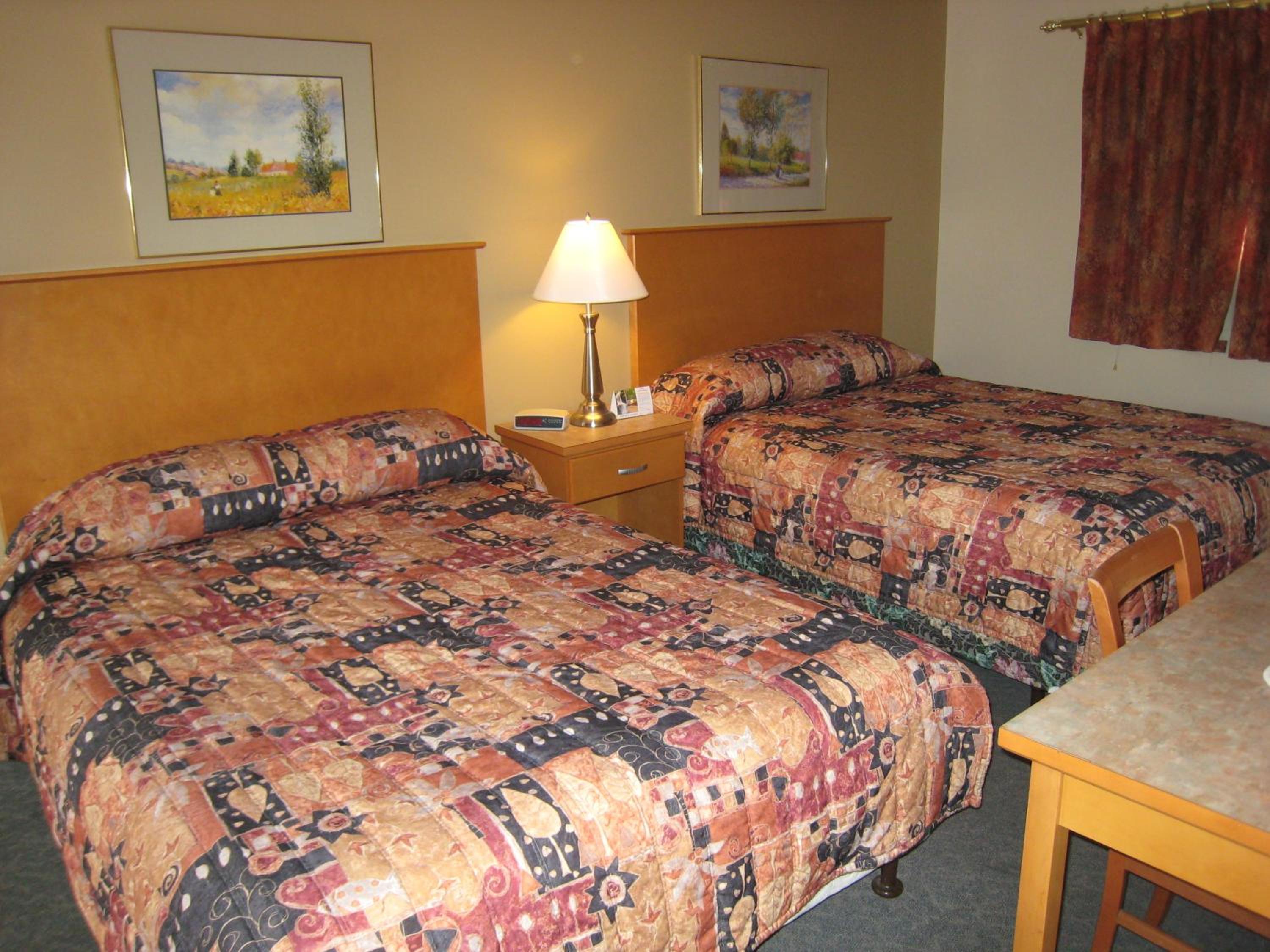 غرفة قياسية بسريرين كوين، Canadas Best Value Inn Suites Vernon 4/5